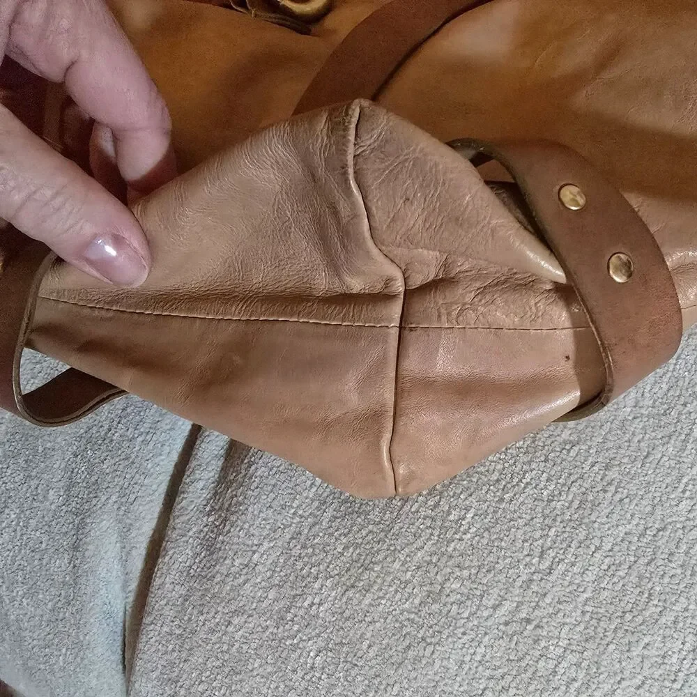 Chloe Kerala Leather Tote Bag - Picture 10 of 10